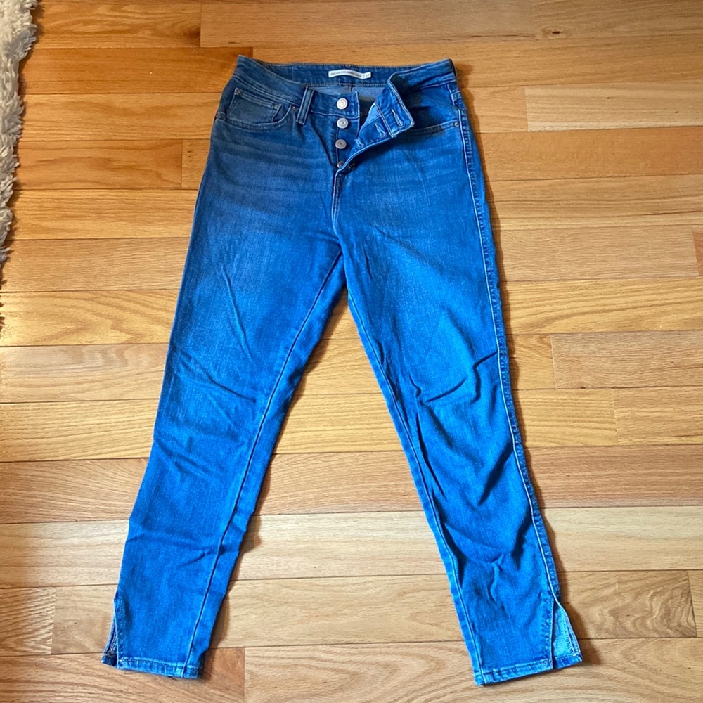 Levi’s high waisted jeans